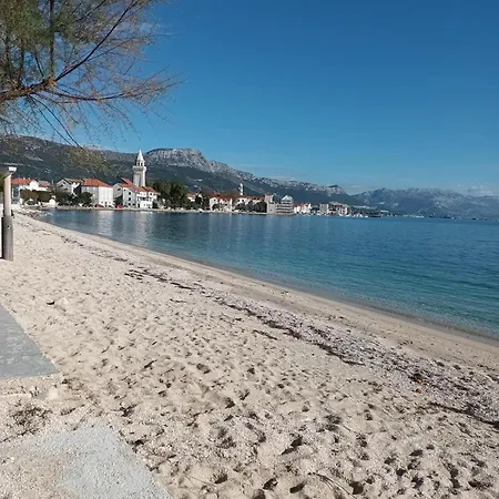 Mladenka * Kastela